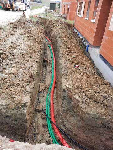 Pose de gaines et de tubes PVC